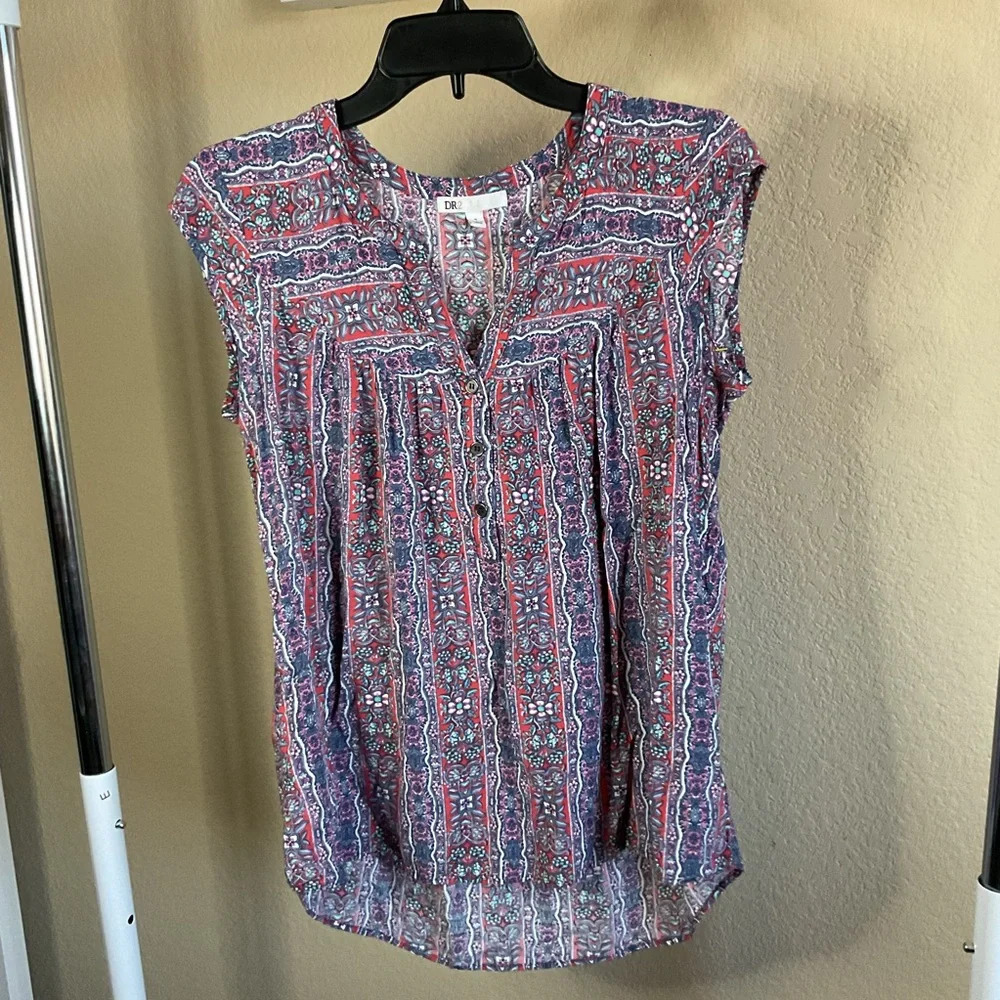 DR2 Womens Small Breathable Bohemian Floral Flowy Sleeveless Blouse Top V-Neck
